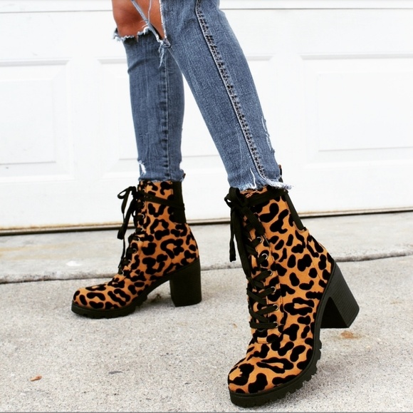 🚨END OF SUMMER SALE// Boots leopard lace up - Picture 7 of 8